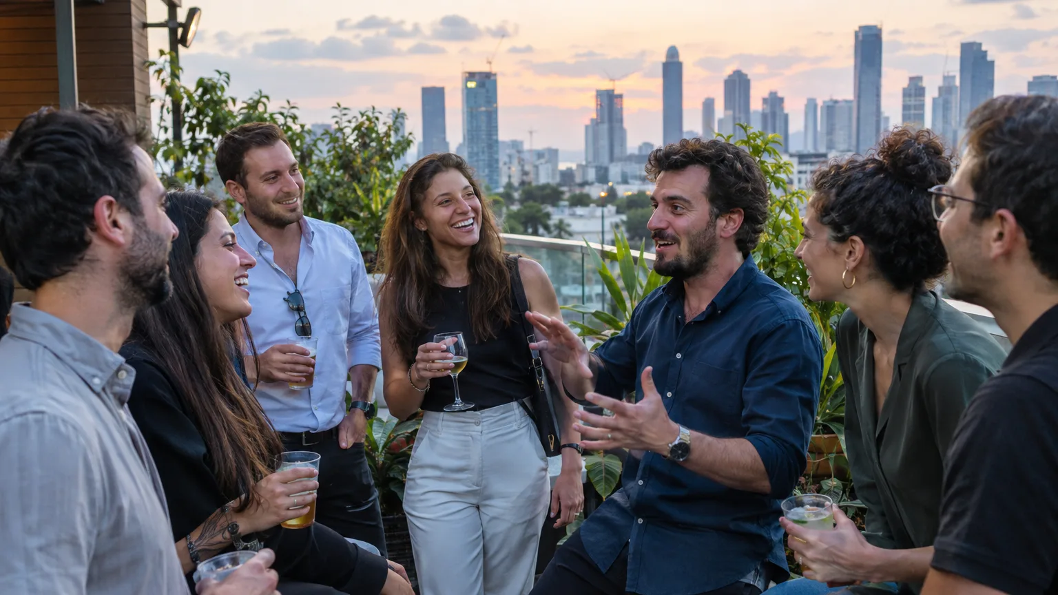 ערב גיבוש לחברה: 15 רעיונות שעובדים וטיפים לוגיסטיים